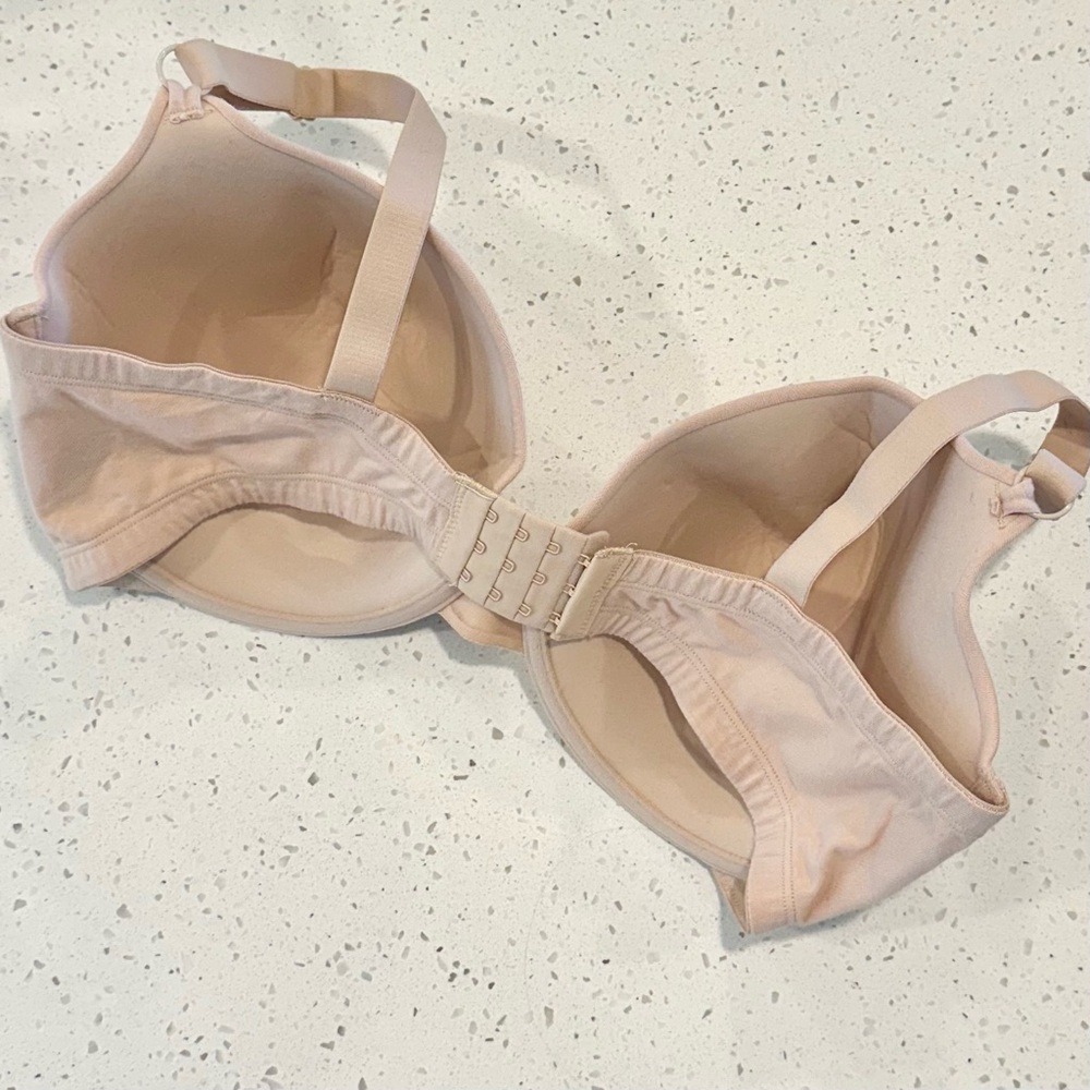 Fruit of the Loom Light Tan/Nude Bra - Size: 40DDD - Picture 6 of 6
